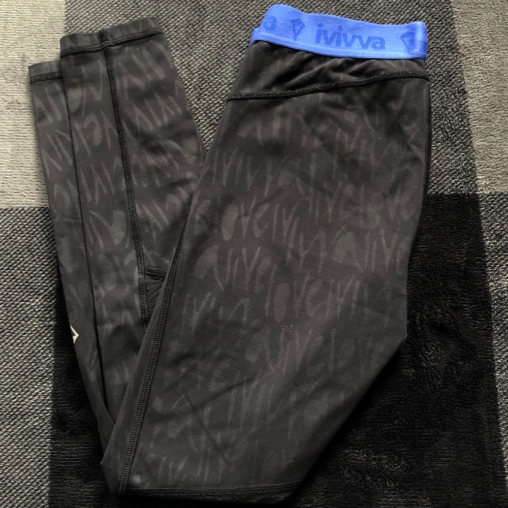 ivivva athletic leggings with mesh